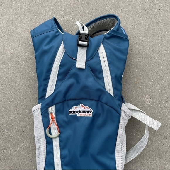 RIDGEWAY KELTY MONARCH 5L Hydration Pack, Blue & Grey 9200117 $50 MSRP EUC - Picture 2 of 6